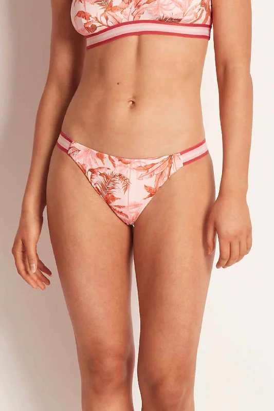 Apparel - enhancing  Elastic Side Pant In Bahama