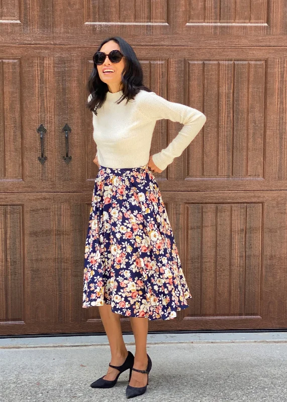 Travel - friendly  midi skirt in navy fleur